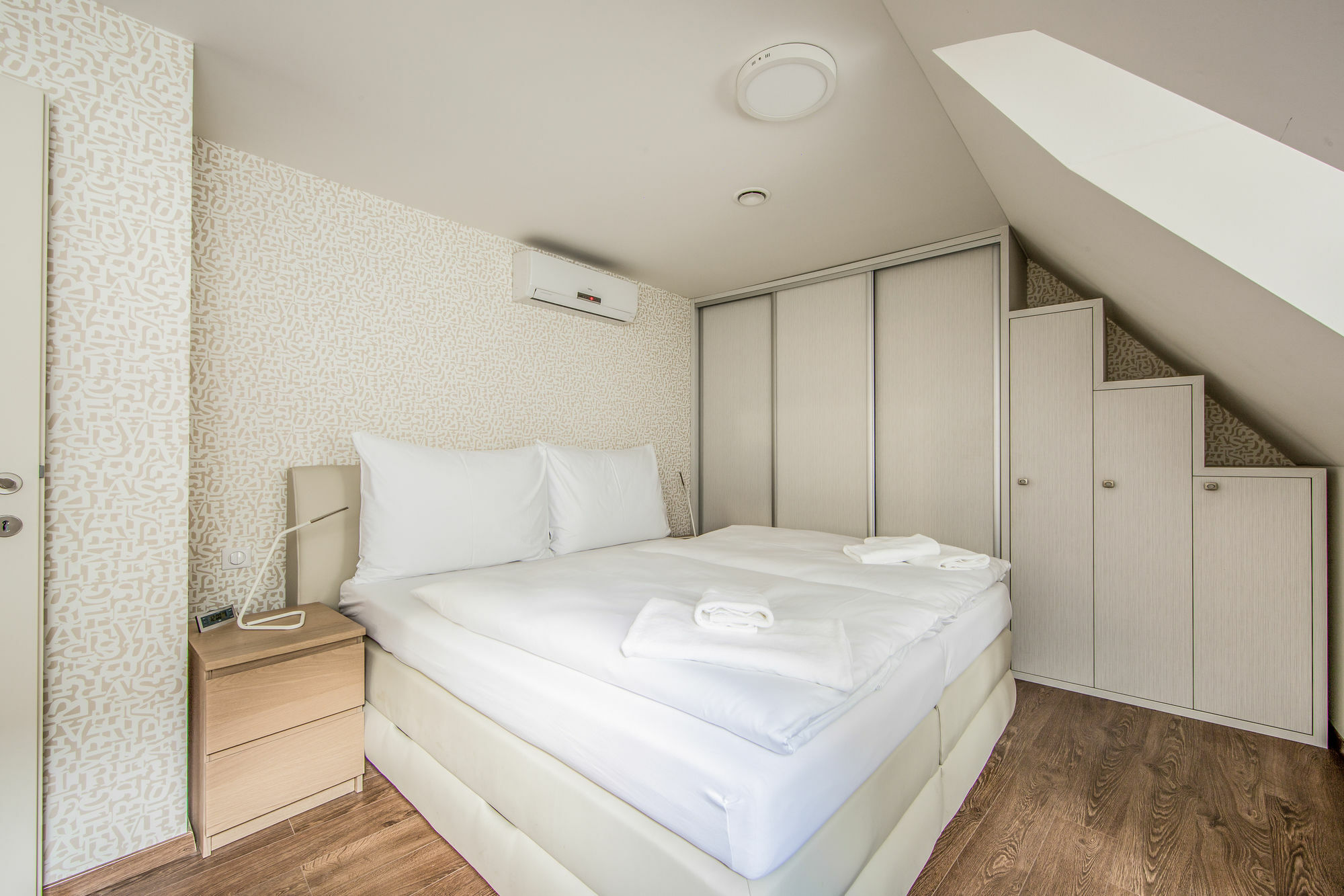 Aplend City Bastova 1 Bratislava Exterior photo